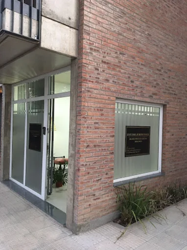 Fachada exterior del estudio jurídico